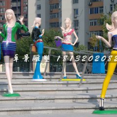 玻璃鋼步行街人物雕塑，動(dòng)漫人物雕塑