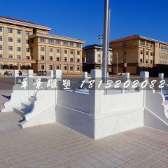 漢白玉升旗臺(tái)，部隊(duì)升旗臺(tái)