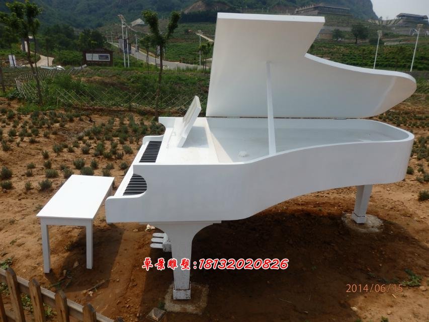 仿真鋼琴雕塑，玻璃鋼鋼琴雕塑