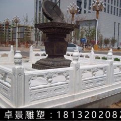 日晷銅雕，廣場日晷銅雕