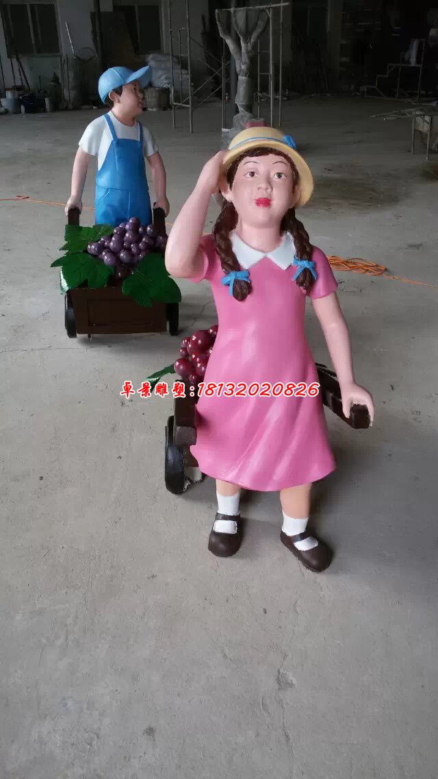 玻璃鋼摘葡萄雕塑，玻璃鋼人物雕塑 (1)
