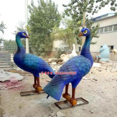 玻璃鋼孔雀雕塑，公園動物雕塑