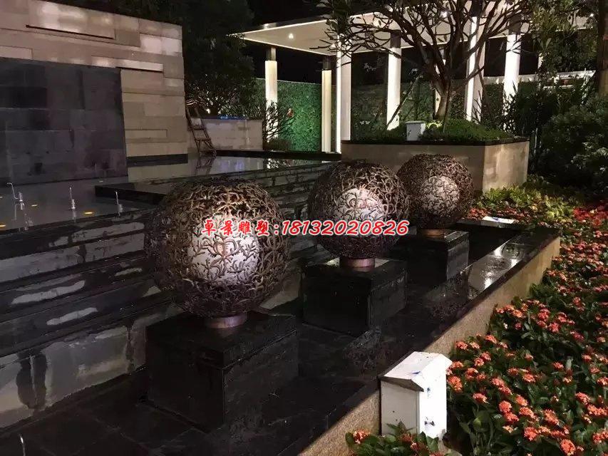 銅雕鏤空球，小區(qū)景觀銅雕 (1)