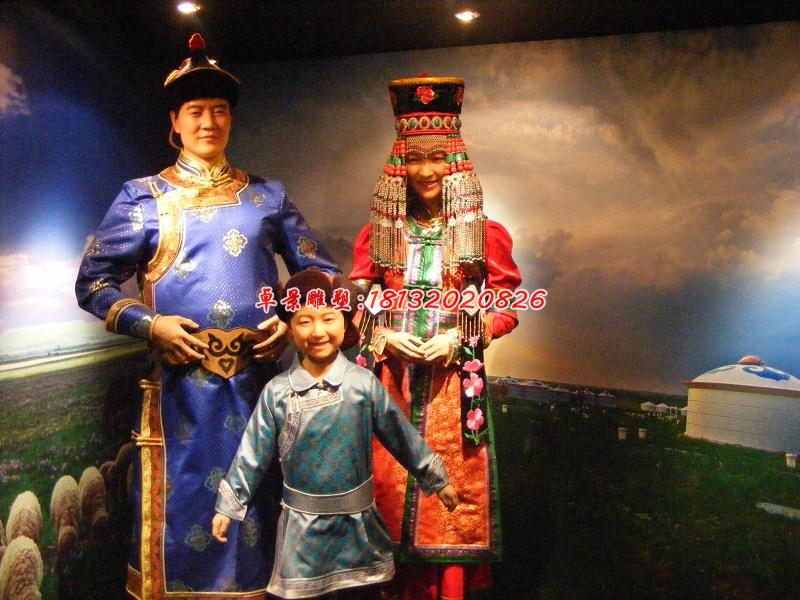 玻璃鋼少數(shù)民族人物雕塑，一家三口雕塑