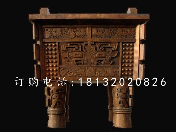 大連星海國(guó)際游樂(lè)場(chǎng)銅鼎4米高