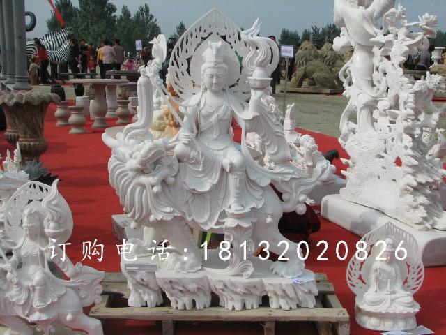 騎獅子的文殊菩薩雕塑，石雕佛像