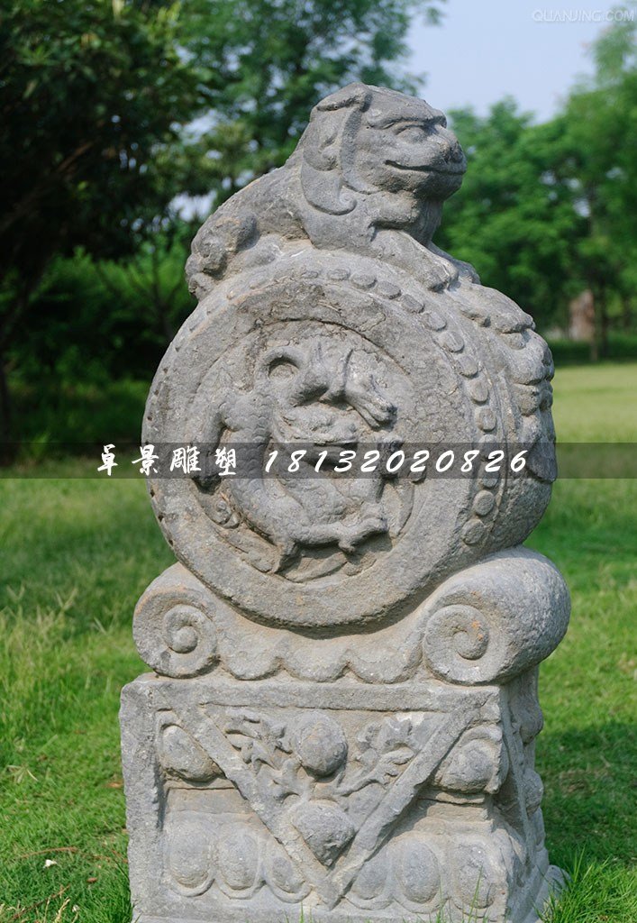 仿古石門墩，獅子抱鼓石