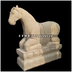 臥著的馬石雕，公園坐騎石雕