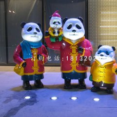 卡通熊貓雕塑，玻璃鋼卡通雕塑