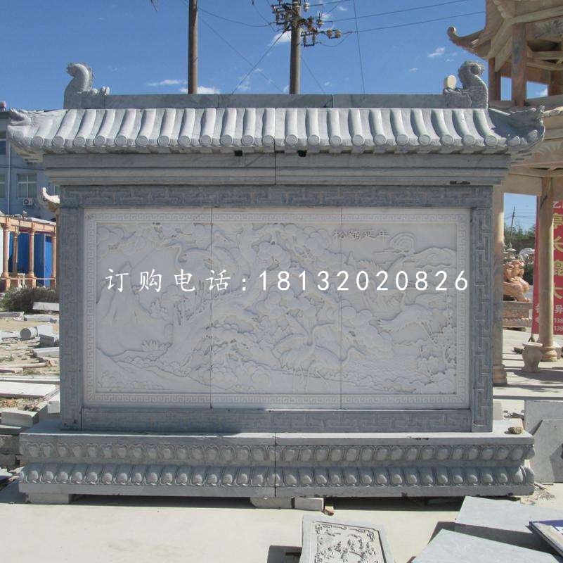松鶴延年石浮雕影壁，廣場(chǎng)石影壁