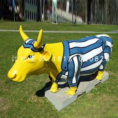 彩繪牛雕塑，公園玻璃鋼雕塑