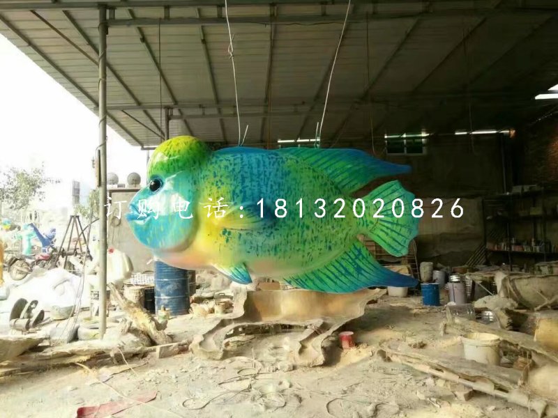 彩繪魚雕塑，玻璃鋼動(dòng)物