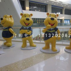 卡通維尼熊雕塑，玻璃鋼卡通動(dòng)物