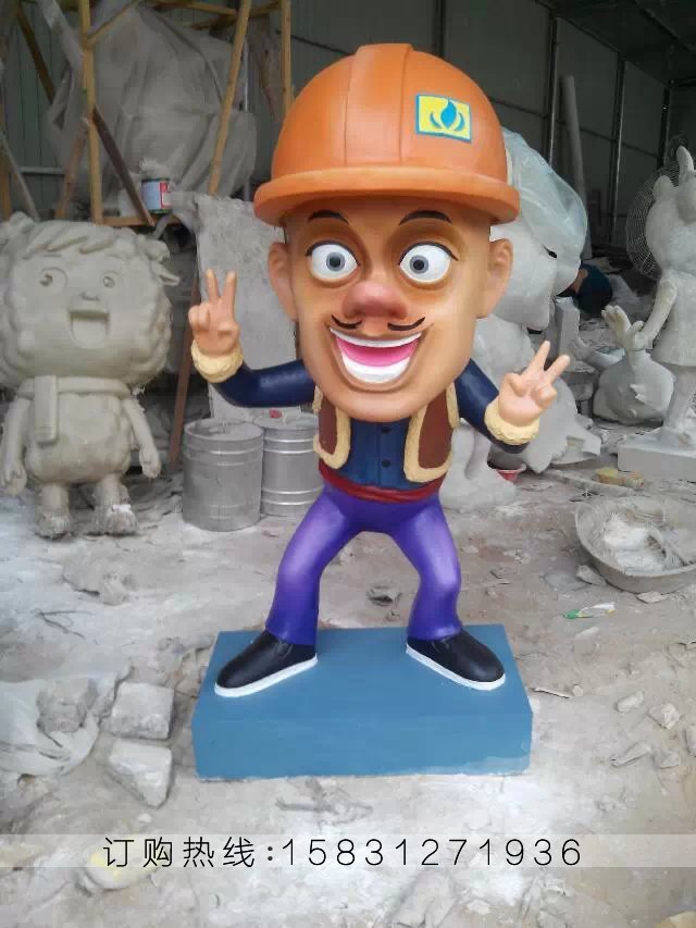 玻璃鋼熊大熊二光頭強(qiáng)雕塑，玻璃鋼卡通雕塑  (1).jpg