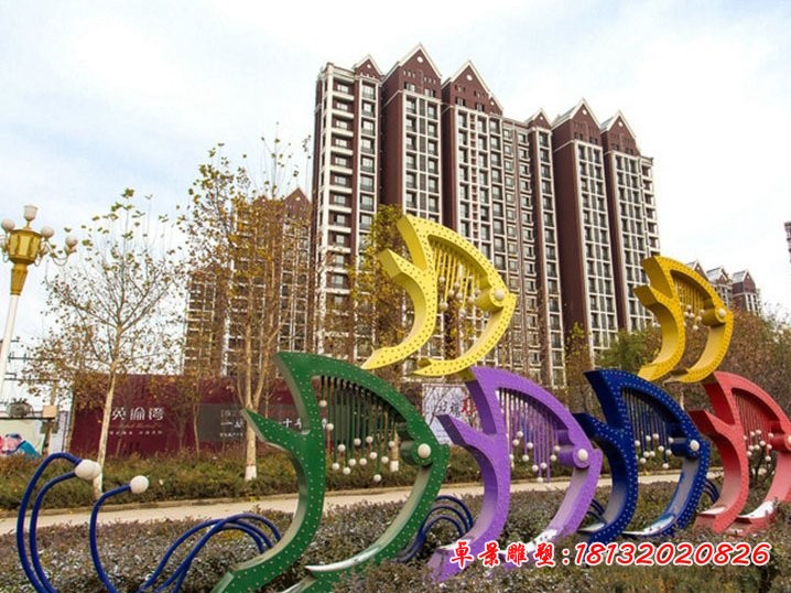 不銹鋼抽象魚群雕塑，小區(qū)公園景觀雕塑