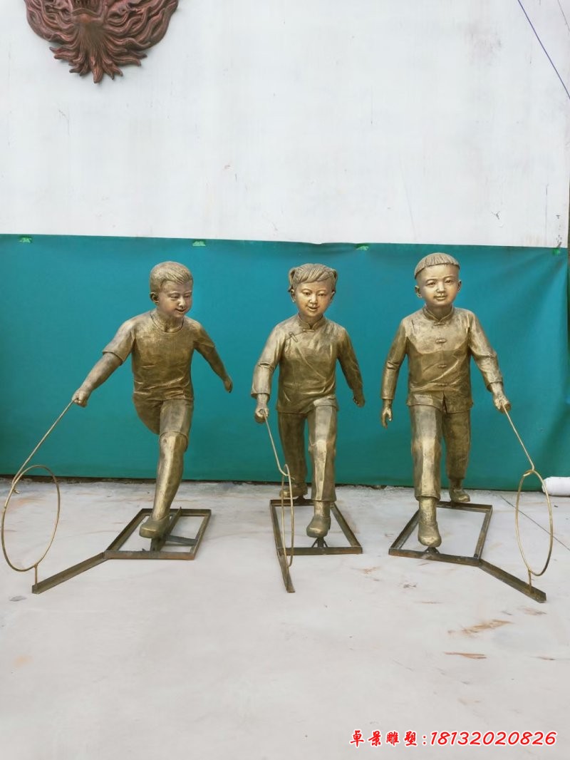 滾鐵環兒童銅雕