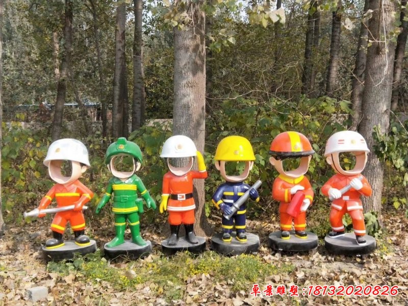 互動(dòng)性玻璃鋼卡通消防員雕塑