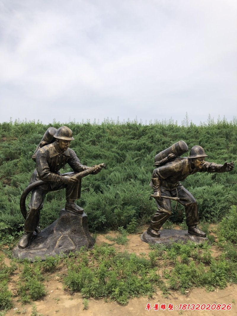 消防員救火銅雕