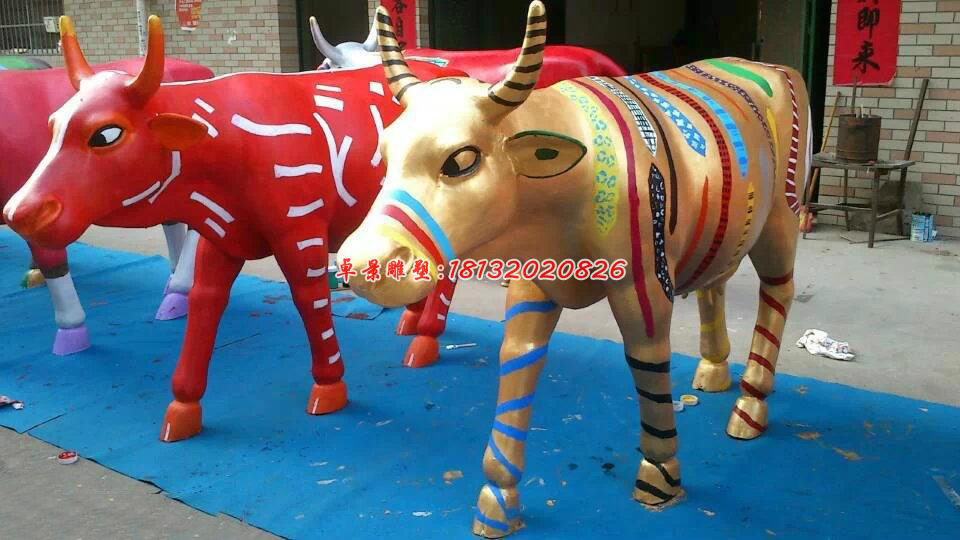 玻璃鋼牛雕塑，彩繪牛雕塑
