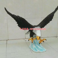 玻璃鋼老鷹雕塑，玻璃鋼動(dòng)物雕塑