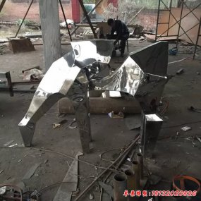 不銹鋼切面馬雕塑