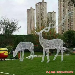 不銹鋼鏤空鹿景觀雕塑