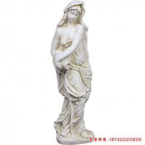 西方女性人體雕塑