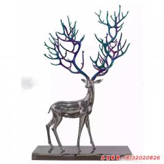 梅花鹿抽象雕塑