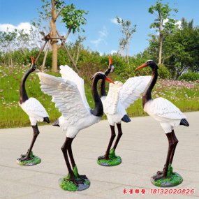 校園內的白鶴雕塑