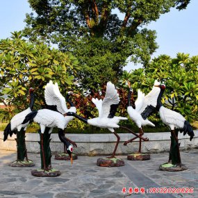 精美雕塑仙鶴