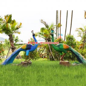 玻璃鋼孔雀雕塑